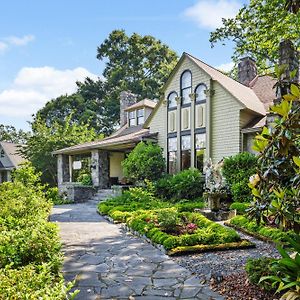 Stonehurst Place Bed & Breakfast
